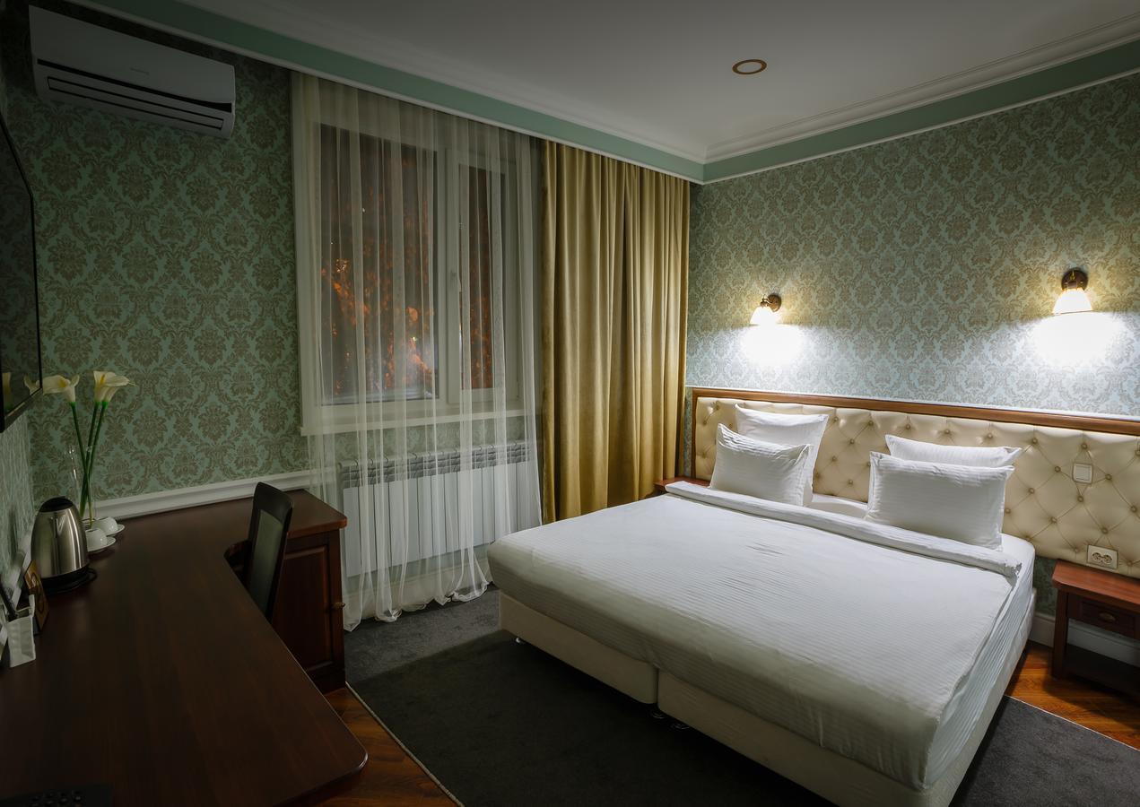 Brown Hotel Akmola Esterno foto