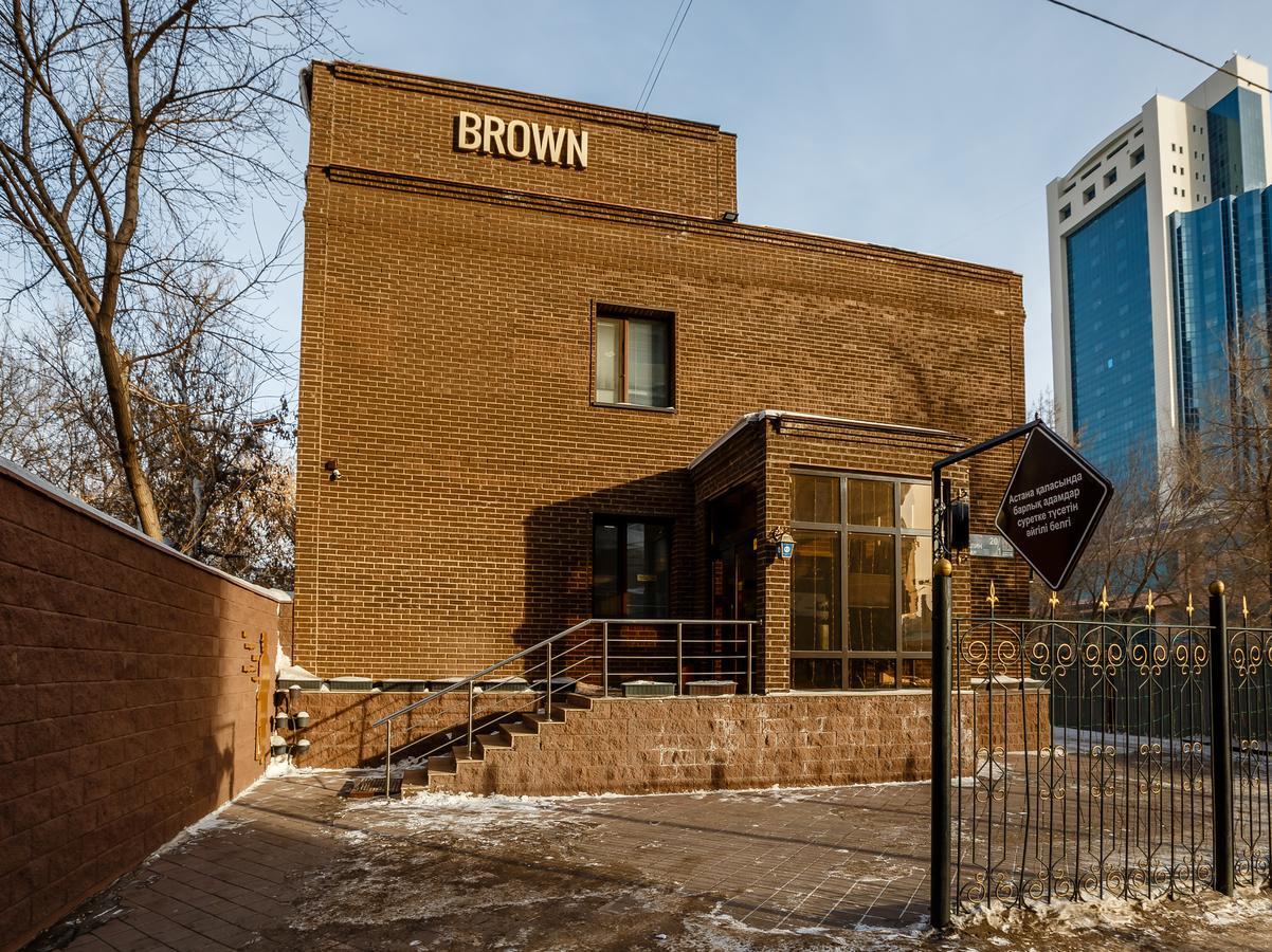 Brown Hotel Akmola Esterno foto