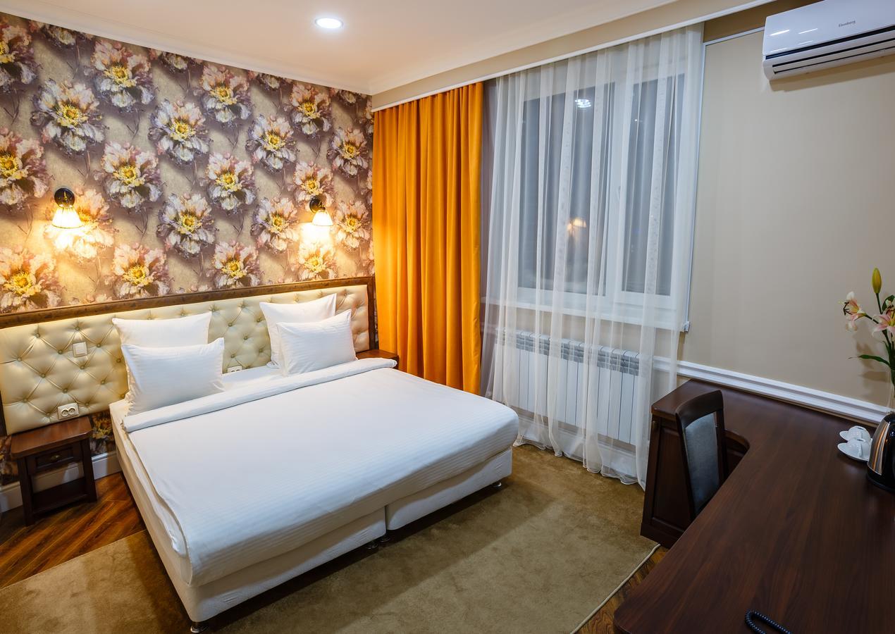 Brown Hotel Akmola Esterno foto