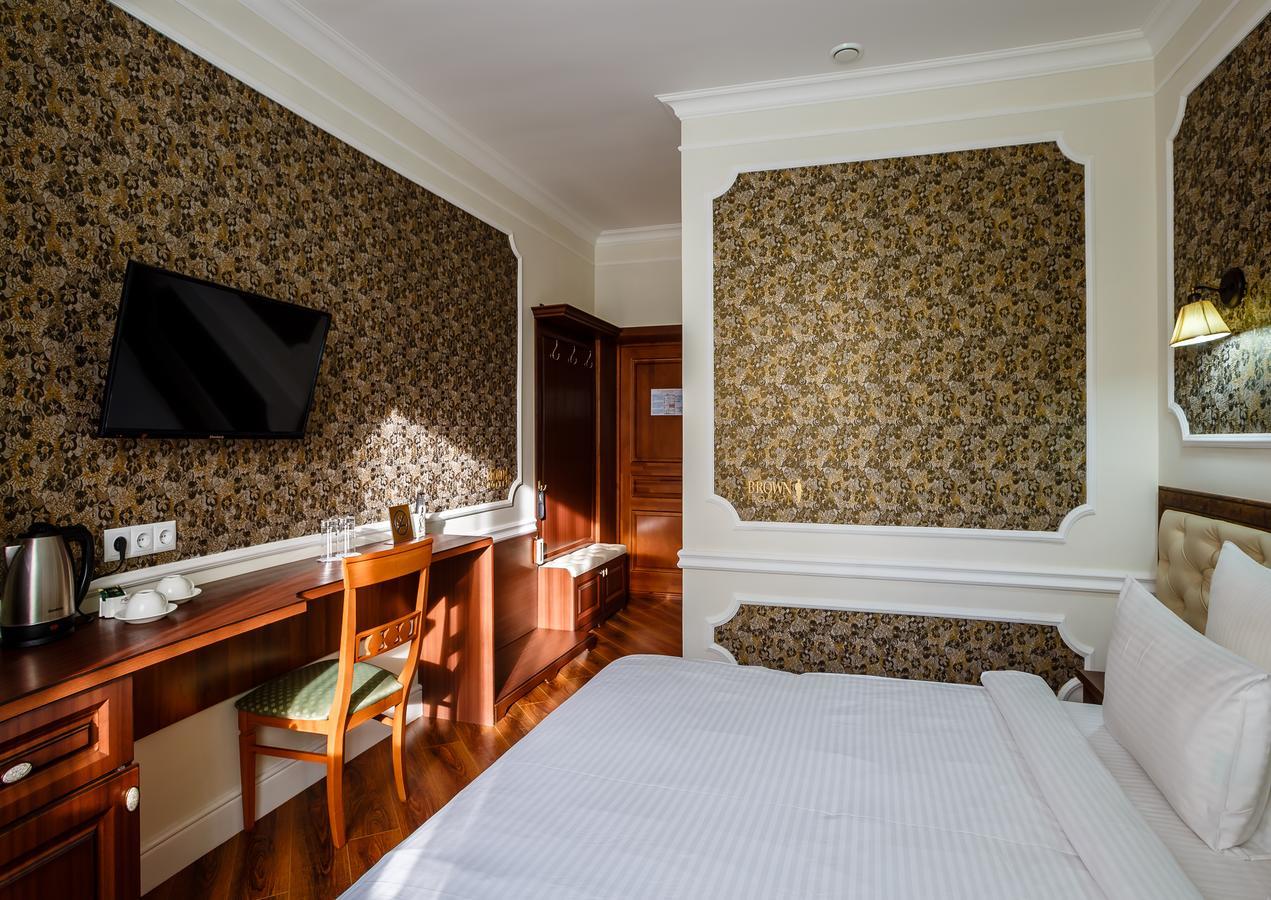 Brown Hotel Akmola Esterno foto