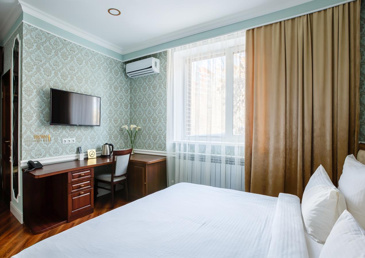 Brown Hotel Akmola Esterno foto