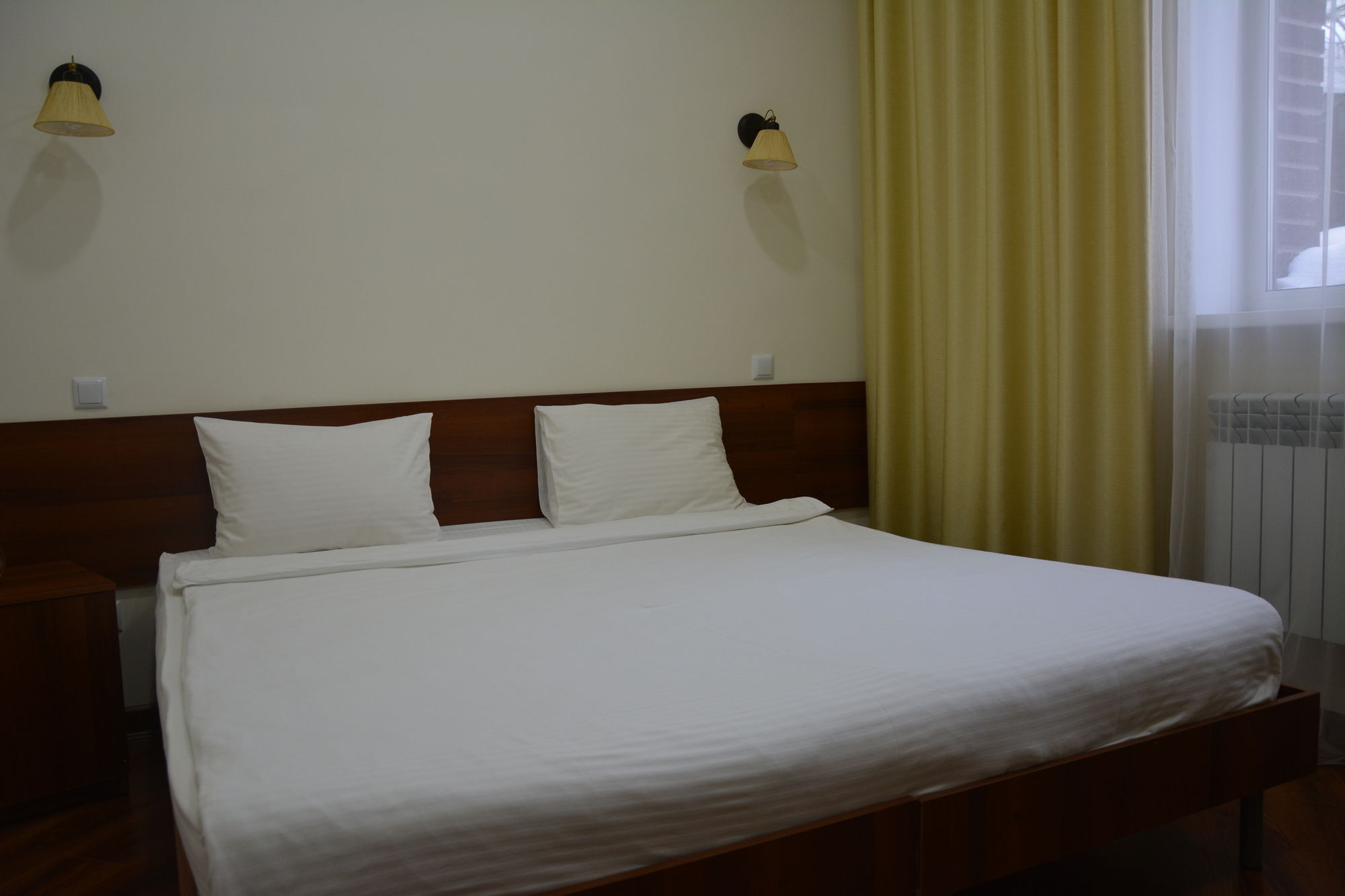 Brown Hotel Akmola Esterno foto